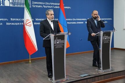 عراقچی: فعلا به نامه ترامپ جواب نداده‌ایم / تحت فشار حداکثری با آمریکا مذاکره مستقیم نمی‌کنیم