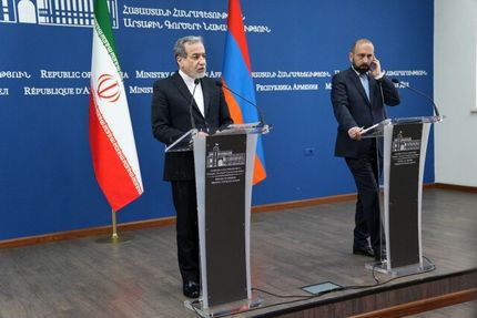 عراقچی: فعلا به نامه ترامپ جواب نداده‌ایم / تحت فشار حداکثری با آمریکا مذاکره مستقیم نمی‌کنیم