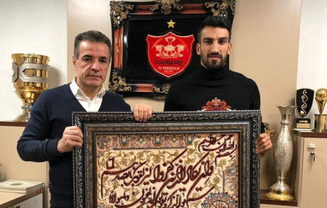 عذرخواهی کاپیتان پرسپولیس از استقلالی‌ها در پست خداحافظی