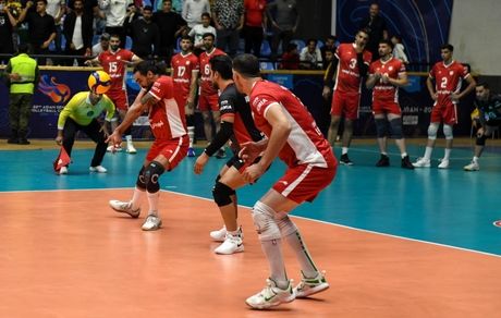 آغاز دور برگشت لیگ برتر والیبال با ادامه صدرنشینی شهرداری ارومیه و صعود پیکان به رده سوم