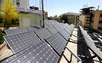 سازوکار تامین ۲۰ درصد برق مصرفی ادارات از طریق پنل‌های خورشیدی اعلام شد