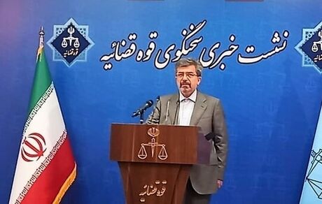 اتهام ۵ نفر درخصوص حادثه تروریستی شاه‌چراغ محاربه و فساد فی الارض شد / رای دو جاسوس فرانسوی صادر نشده است