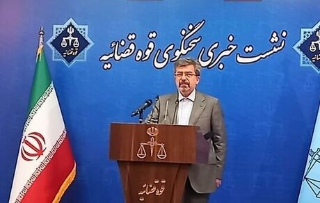اتهام ۵ نفر درخصوص حادثه تروریستی شاه‌چراغ محاربه و فساد فی الارض شد / رای دو جاسوس فرانسوی صادر نشده است