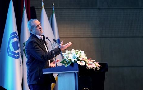 پزشکیان: همه از ناترازی صحبت می کنیم اما می گوییم به هیچ چیزی دست نزنیم