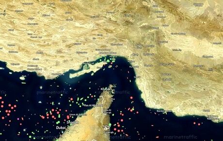 بی‌بی‌سی: عبور ۳ کشتی با پرچم ایران از تنگه هرمز علی‌رغم دستور محاصره ترامپ