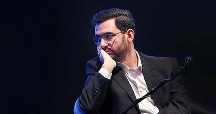مگر وزیر ارتباطات مسئول تربیت فرزندان یا فیلتر و رفع فیلتر است!