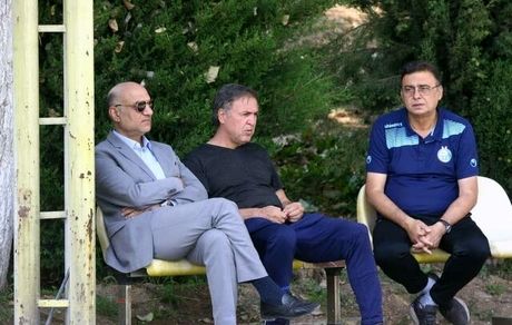 
جلسه فتحی با سرپرست و بازیکنان استقلال
