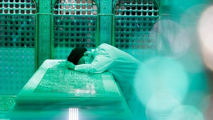 پیکر رهبر شهید معظم انقلاب پس از برگزاری مراسم بزرگداشت، در مشهد مقدس به خاک سپرده خواهدشد