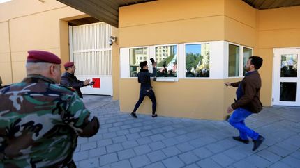 گردان‌های حشدالشعبی به حالت رزم درآمدند/ دستور آمریکا برای تخلیه فوری سفارتش در عراق