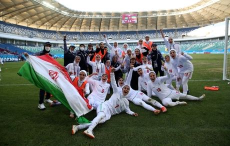 پاتک «خوش‌‌لباس‌ها» به نمایندگان مجلس! / آیا نماینده‌ها تبریک می‌گویند؟