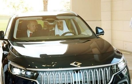 اردوغان به امیر قطر، خودروی لاکچری هدیه داد