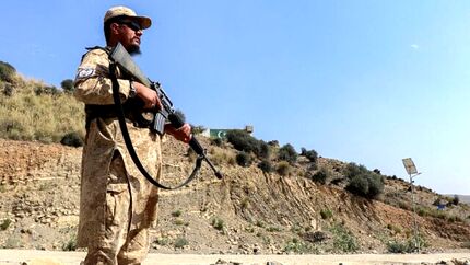 افغانستان، پاکستان را به حمله این کشور به یک کلینیک متهم کرد