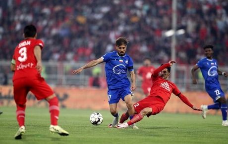 تراکتور آماده جشن قهرمانی / برد شیرین پرشورها مقابل استقلال در شب باشکوه تبریز