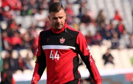 قرارداد ۹٬۴۵۰٬۰۰۰٬۰۰۰ برای دروازه‌بان کروات پرسپولیس