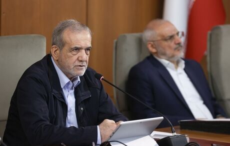 رئیس جمهور: با در کنار هم بودن می‌توانیم به قدرت و وفاق ملی برسیم / تفاوتی بین قوم عرب، عجم، کرد و بلوچ نیست