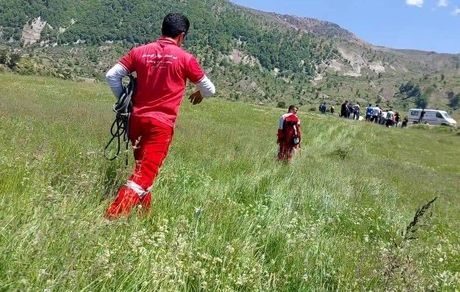 جان باختن یک بانوی گلستانی در پی سقوط از آبشار