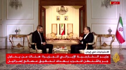 عراقچی: برای همه گزینه‌ها چون جنگ و دیپلماسی آماده‌ایم