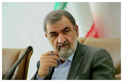 رئیس جمهور، حکم محسن رضایی به عنوان دبیر شورای‌عالی امنیت ملی صادر کرد