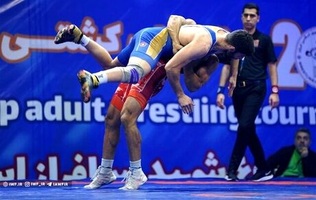 نفرات برتر ۵ وزن نخست رقابت های کشتی فرنگی قهرمانی کشور مشخص شدند