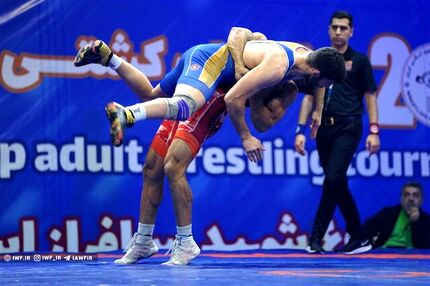 نفرات برتر ۵ وزن نخست رقابت های کشتی فرنگی قهرمانی کشور مشخص شدند