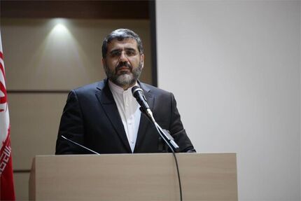 وزیر ارشاد: بخش مهمی از نیاز صنعت نشر را برطرف کرده‌ایم