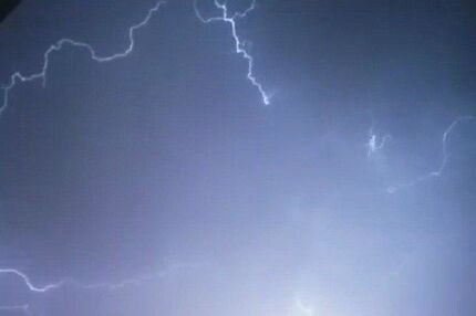 صاعقه در روستای قره کول جان یک پسربچه را گرفت