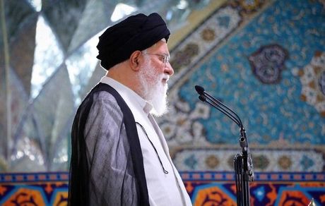 آیت الله علم الهدی: سران سه قوه به فریاد قشر آسیب پذیر جامعه برسند