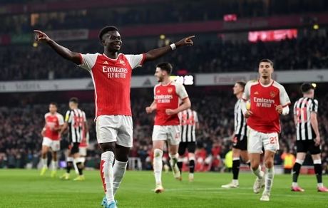 آرسنال برای ماندن در کورس قهرمانی به نیوکاسل رحم نکرد