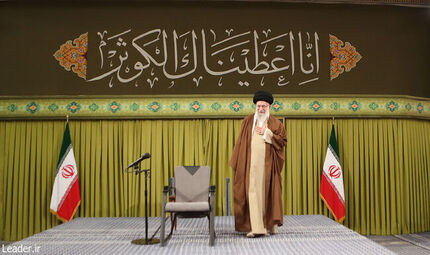 حضرت زهرا(س)؛ پایه‌گذار جهاد تبیین / انتخابات یک وظیفه است