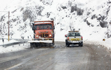 بارش برف و باران در ۱۲ استان کشور / کاهش دمای هوا در کشور