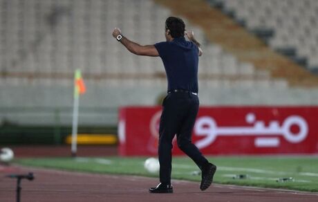 فرهاد مجیدی از جیب خود به استقلالی‌ها پاداش داد