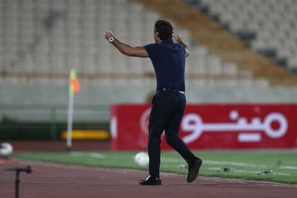 فرهاد مجیدی از جیب خود به استقلالی‌ها پاداش داد