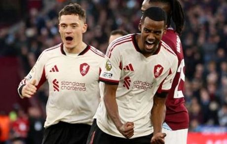 لیورپول بحران زده بالاخره برد