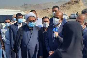 وزیر راه: مشکلات پروژه‌های راهسازی و مسکن استان بوشهر حل می‌شود