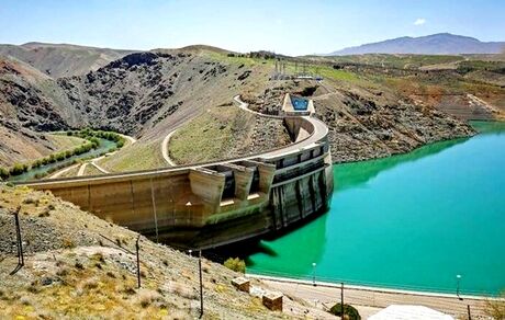 بیش از نیمی از سدهای کشور خالی هستند