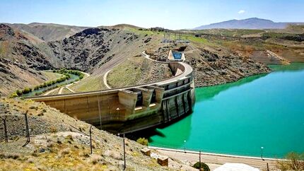 بیش از نیمی از سدهای کشور خالی هستند