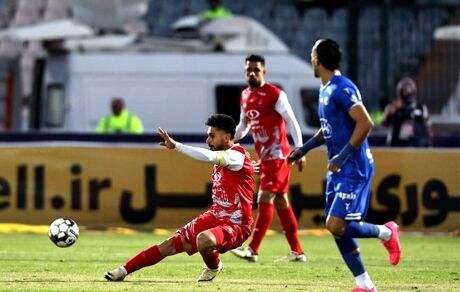 کاپیتان پرسپولیس بازی با استقلال خوزستان را هم از دست داد