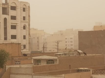 آلودگی یازده برابر حد مجاز هوای آبادان و خرمشهر / خوزستان یکپارچه گردوخاکی شد