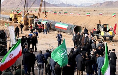 با حضور رئیس جمهور، عملیات اجرایی خط انتقال آب خلیج فارس به استان‌های یزد و کرمان آغاز شد