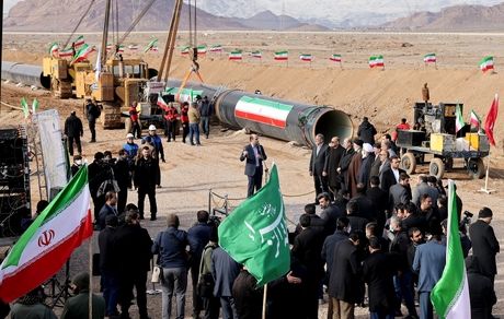 با حضور رئیس جمهور، عملیات اجرایی خط انتقال آب خلیج فارس به استان‌های یزد و کرمان آغاز شد