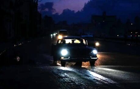 ادامه خاموشی برق کل کشور کوبا برای دومین روز متوالی + ویدئو