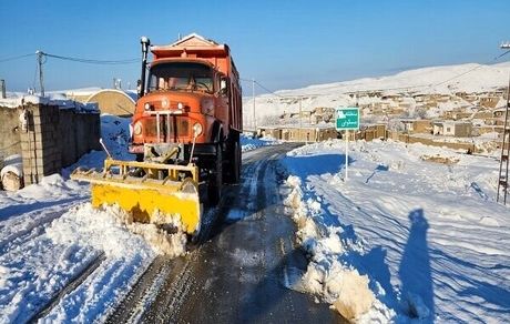 همه محورهای مواصلاتی استان اردبیل بازگشایی شده است