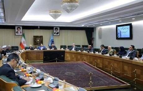 همتی:روند کاهنده نرخ تورم ادامه می‌یابد 