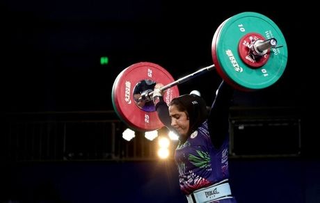 بانوی وزنه بردار کشورمان انصراف داد