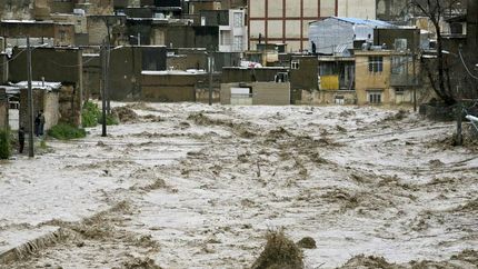 تشکیل ستادهای آمادگی بحران در استان‌های سیل‌خیز