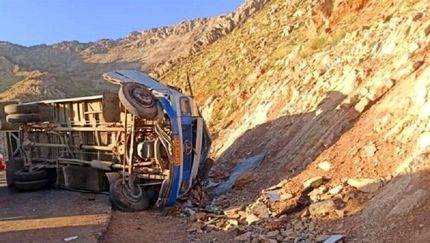 جان باختن ۵  نفر در سقوط یک مینی‌بوس در گردنه چری