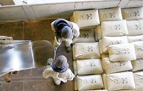 بازار سیمان در قبضه ۳۰ نفر!