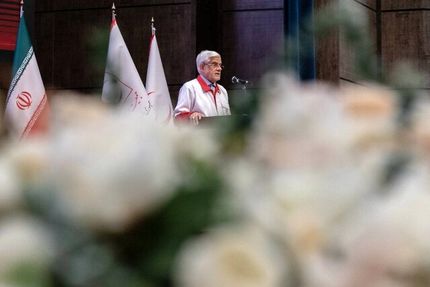 عذرخواهی معاون اول دولت درخصوص مشکلات معیشتی مردم