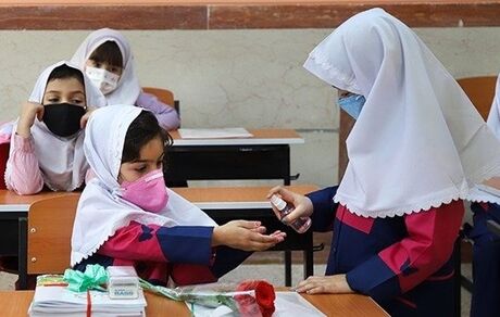 وضعیت نامطلوب پروتکل‌های ضدکرونا در مدارس/ رعایت ۳۰درصدی دستورالعمل‌ها در مترو