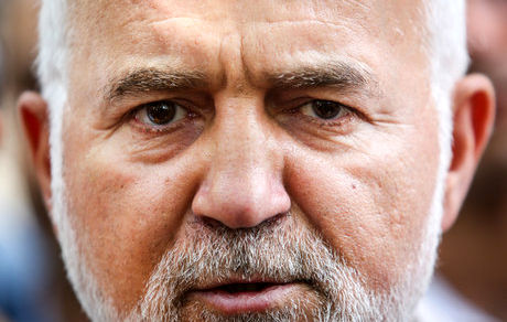 
احمد توکلی: حقیقت در همان ابتدا باید به مردم اعلام می‌شد
